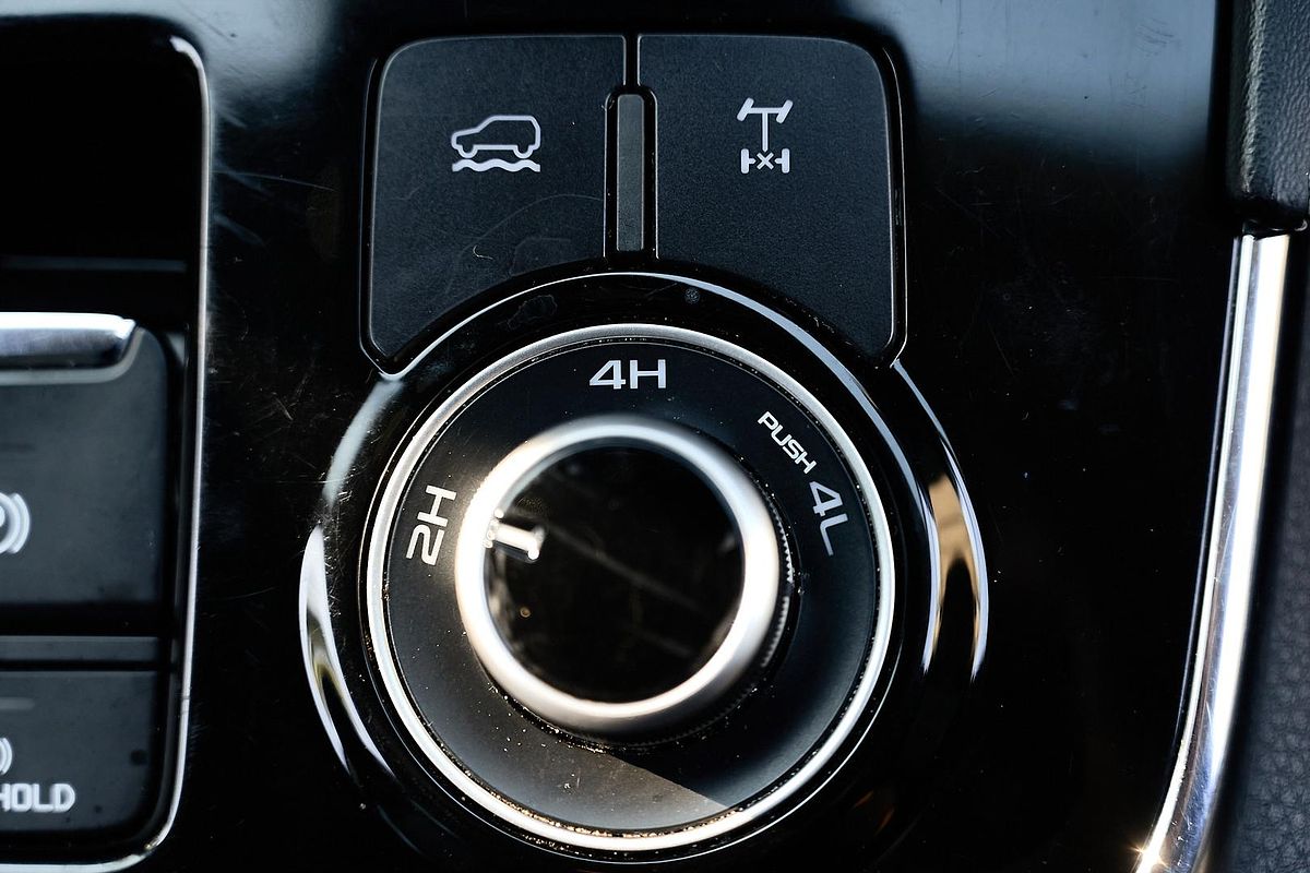 2023 Isuzu MU-X LS-T