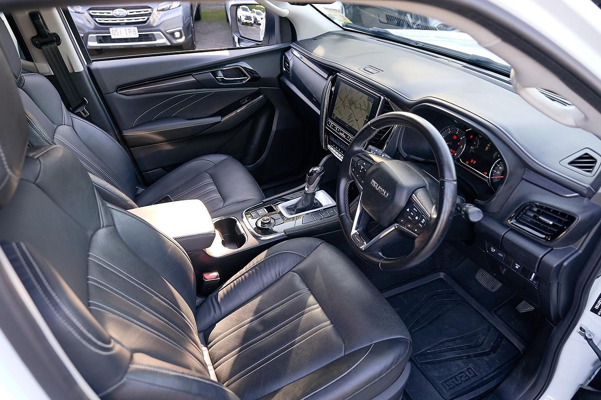 2023 Isuzu MU-X LS-T