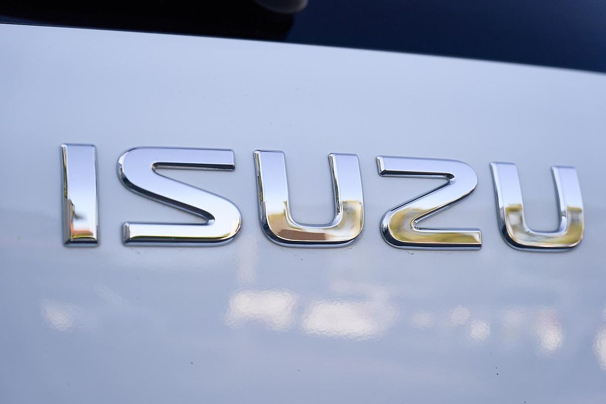 2023 Isuzu MU-X LS-T