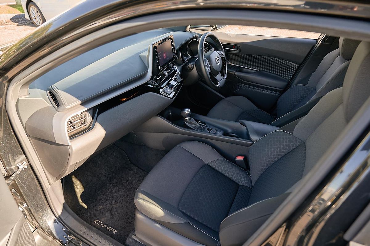 2023 Toyota C-HR GXL NGX10R