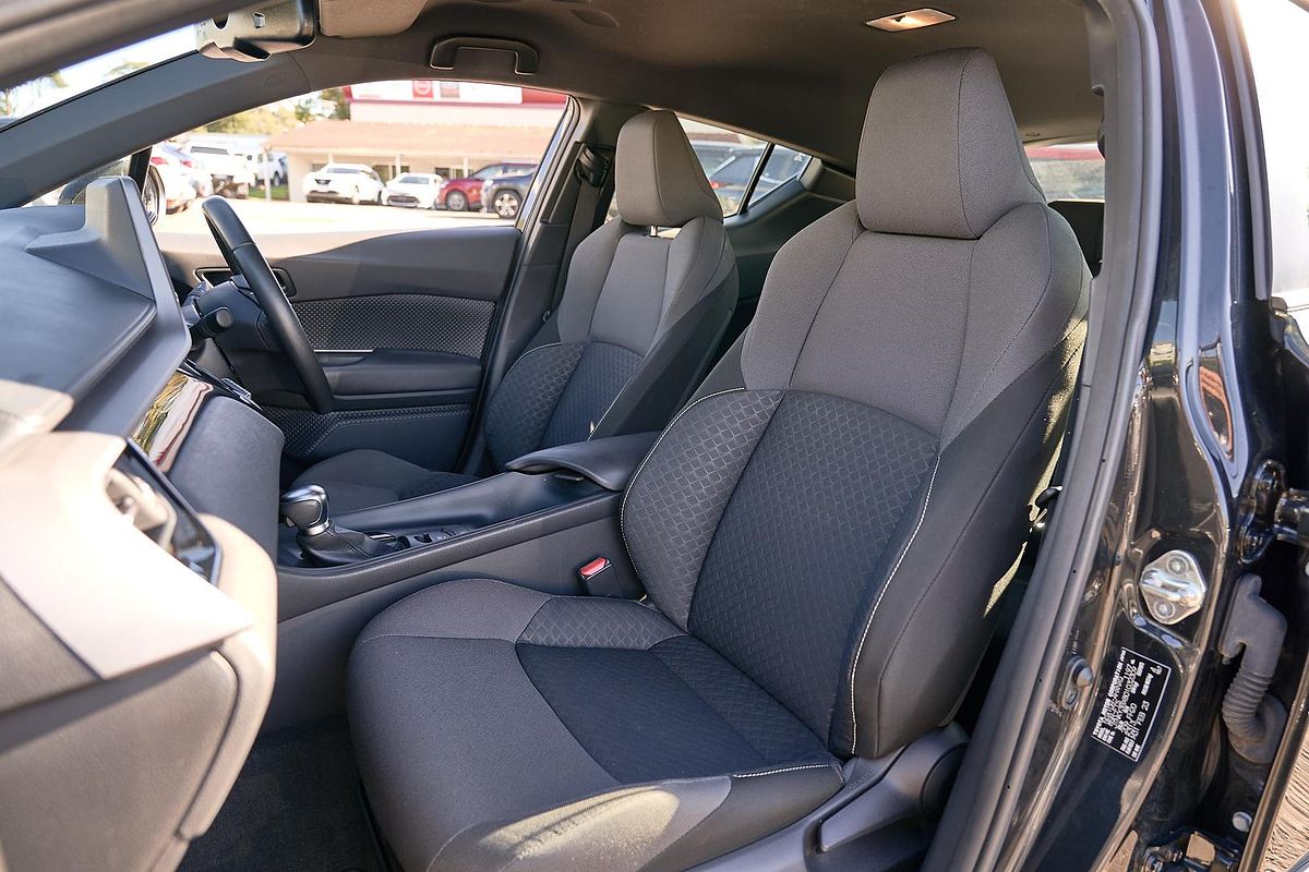 2023 Toyota C-HR GXL NGX10R
