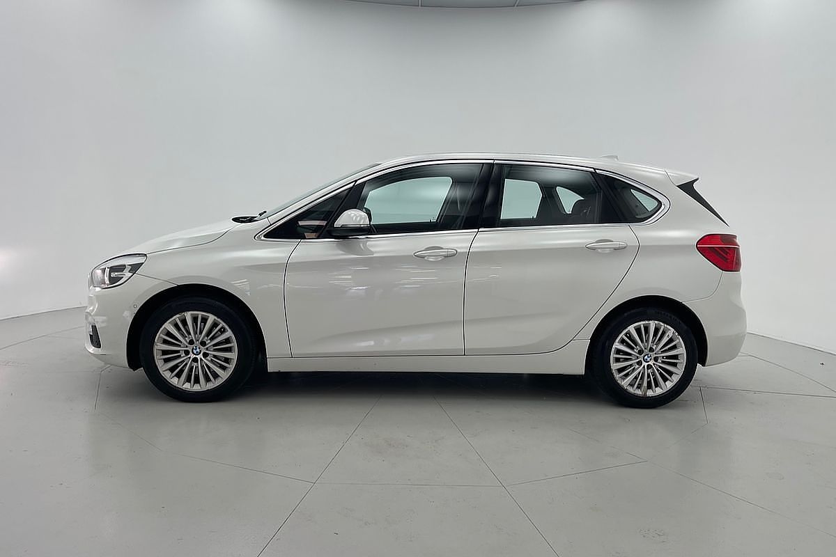 2015 BMW 2 Series 218i Sport Line F45