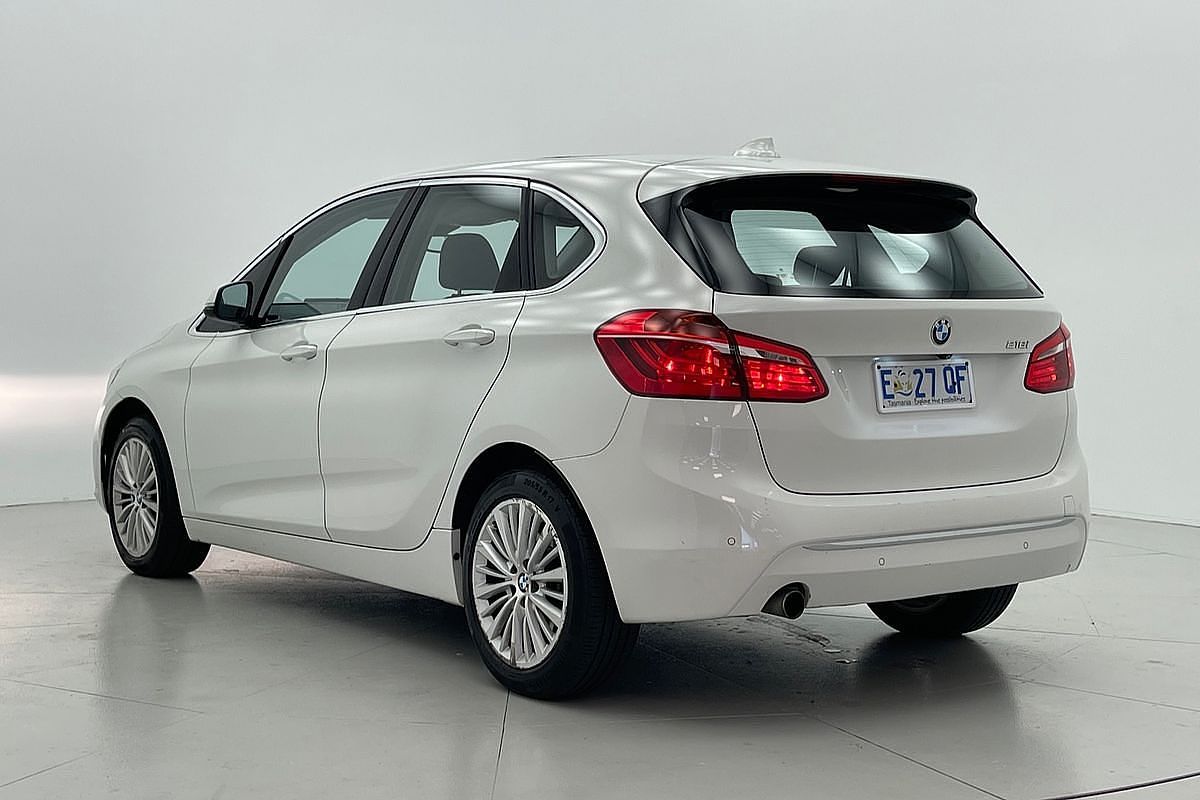 2015 BMW 2 Series 218i Sport Line F45