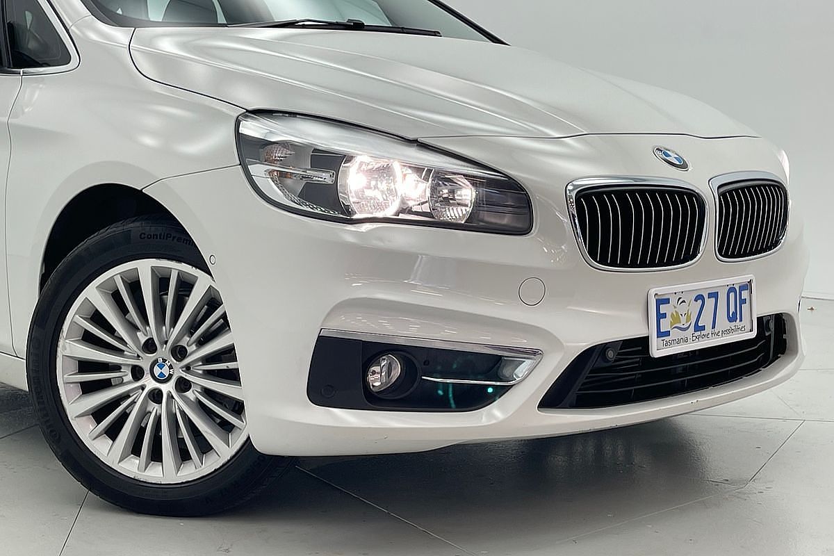 2015 BMW 2 Series 218i Sport Line F45