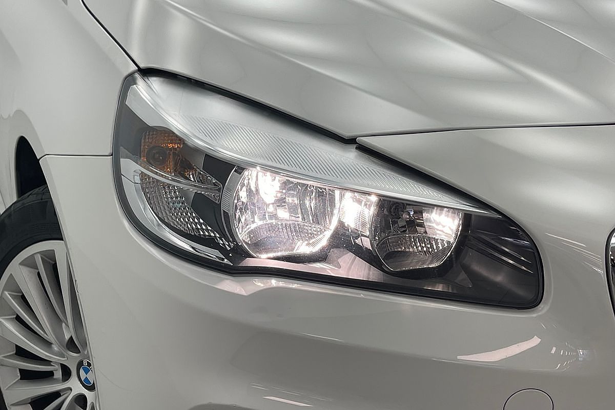 2015 BMW 2 Series 218i Sport Line F45