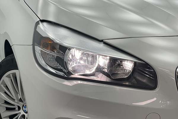 2015 BMW 2 Series 218i Sport Line F45