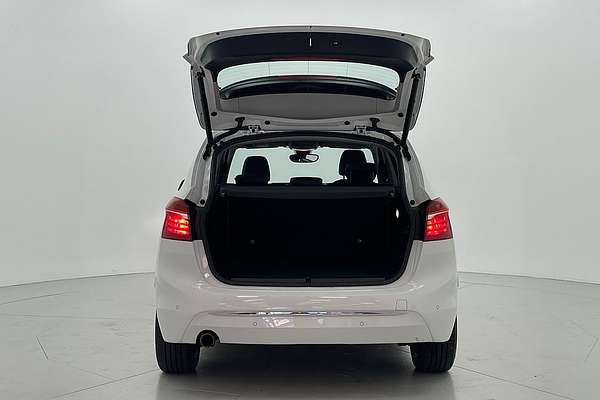 2015 BMW 2 Series 218i Sport Line F45