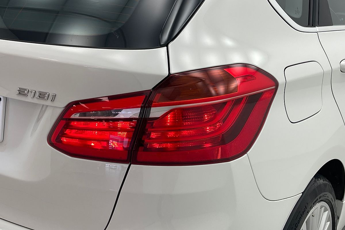 2015 BMW 2 Series 218i Sport Line F45