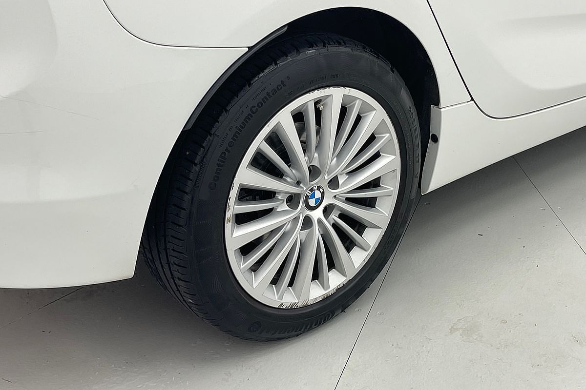 2015 BMW 2 Series 218i Sport Line F45