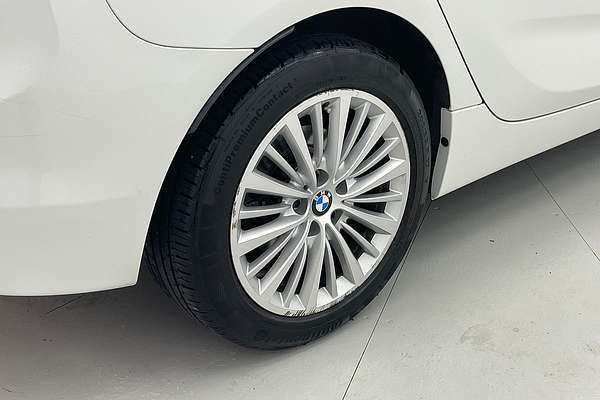 2015 BMW 2 Series 218i Sport Line F45