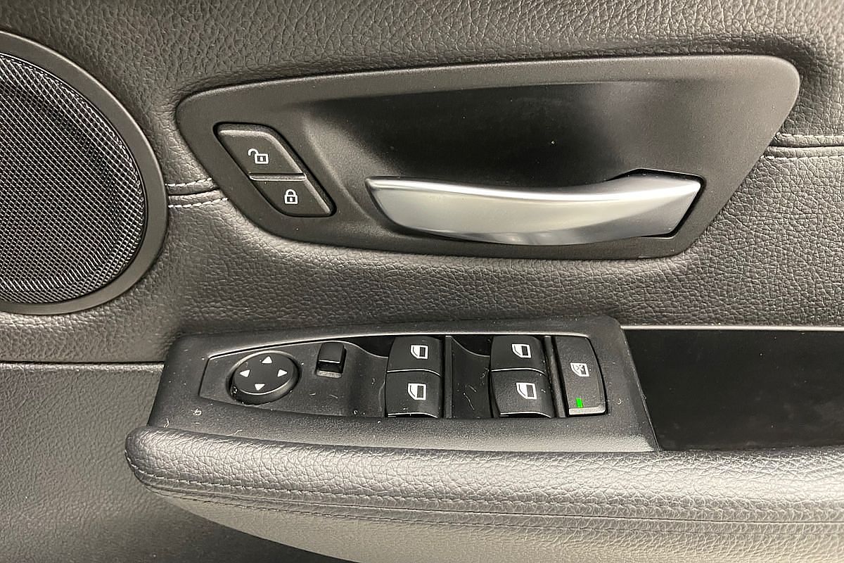 2015 BMW 2 Series 218i Sport Line F45