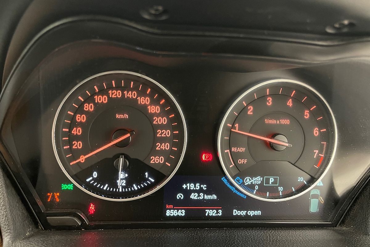2015 BMW 2 Series 218i Sport Line F45