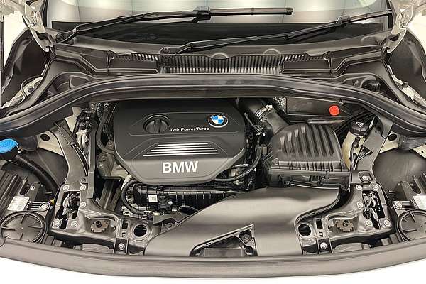 2015 BMW 2 Series 218i Sport Line F45