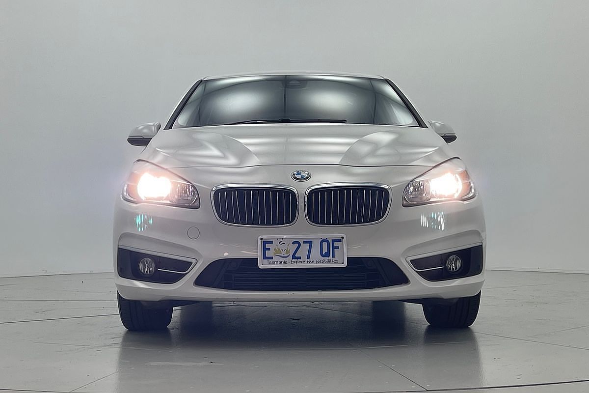 2015 BMW 2 Series 218i Sport Line F45