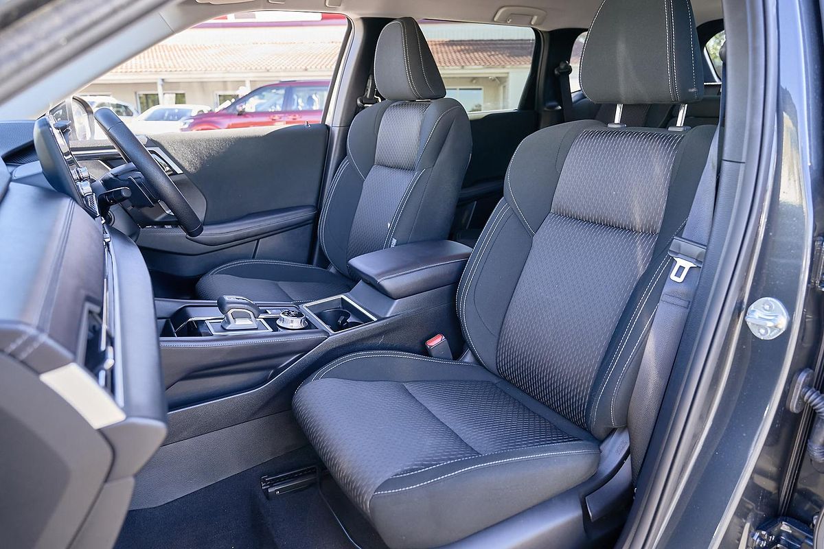 2024 Mitsubishi Outlander LS ZM
