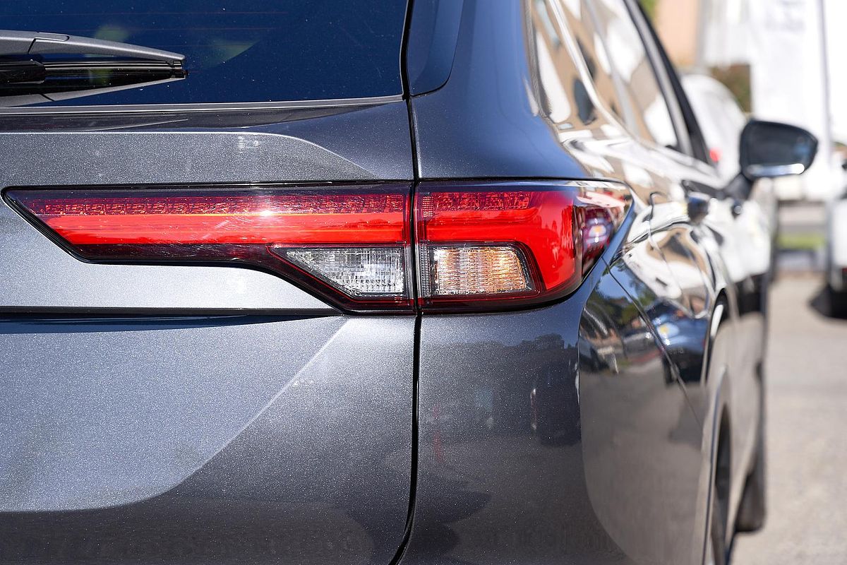 2024 Mitsubishi Outlander LS ZM