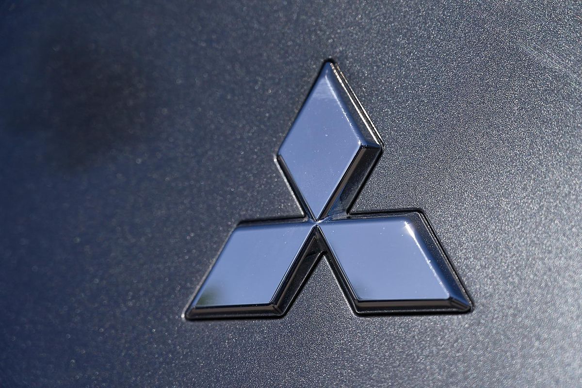 2024 Mitsubishi Outlander LS ZM