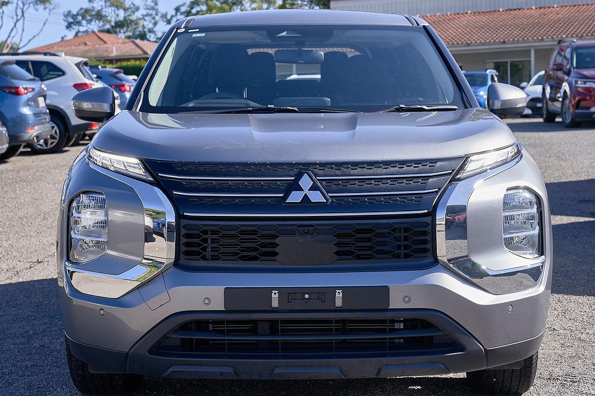 2023 Mitsubishi Outlander ES ZM