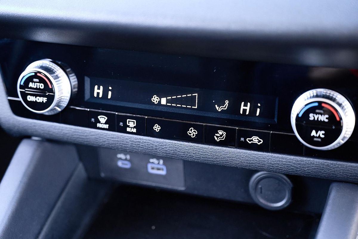 2023 Mitsubishi Outlander ES ZM