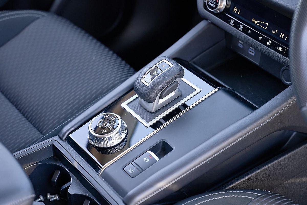 2023 Mitsubishi Outlander ES ZM