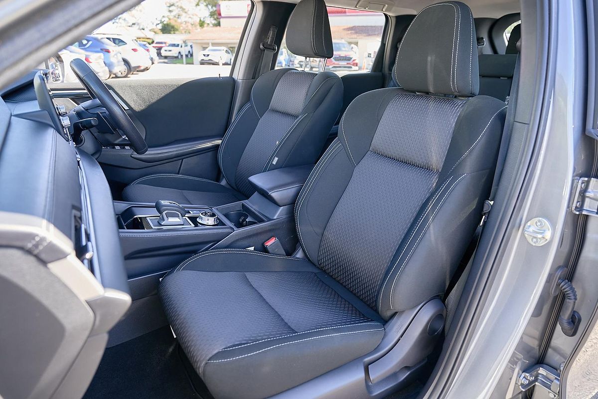 2023 Mitsubishi Outlander ES ZM