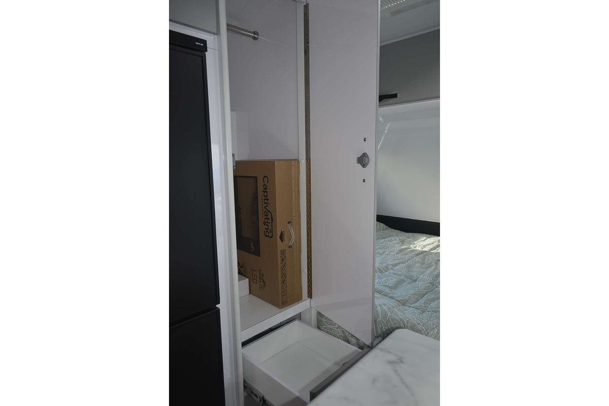 2025 Snowy River SRT18F 2 Bunks MY24
