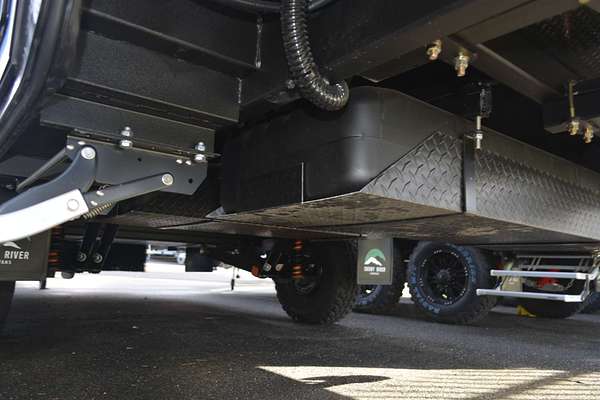 2025 Snowy River SRT18F 2 Bunks MY24
