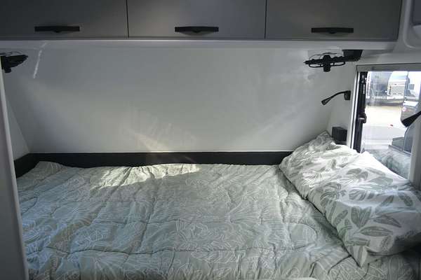 2025 Snowy River SRT18F 2 Bunks MY24