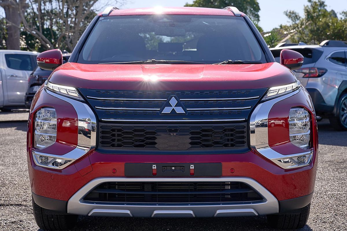 2024 Mitsubishi Outlander LS ZM