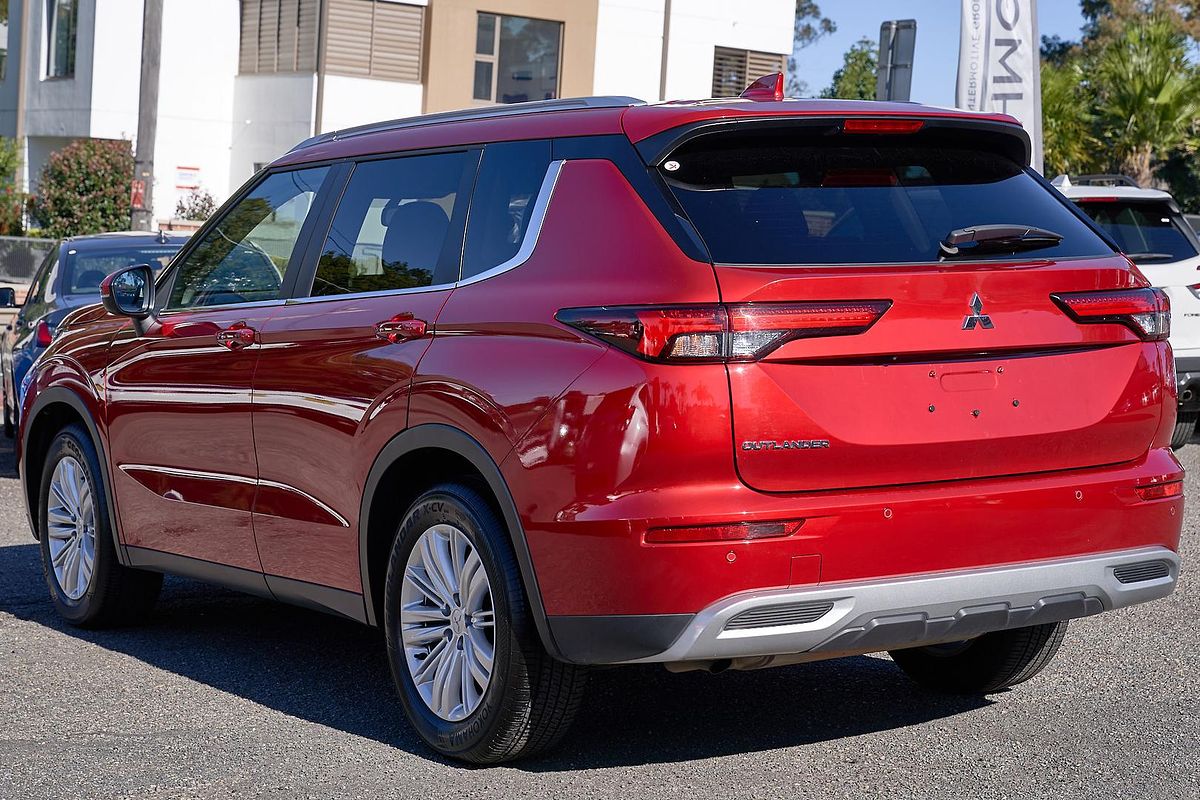 2024 Mitsubishi Outlander LS ZM
