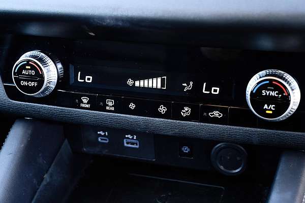 2024 Mitsubishi Outlander LS ZM