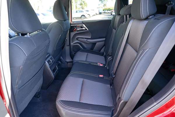 2024 Mitsubishi Outlander LS ZM