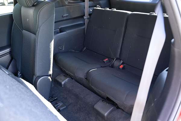 2024 Mitsubishi Outlander LS ZM
