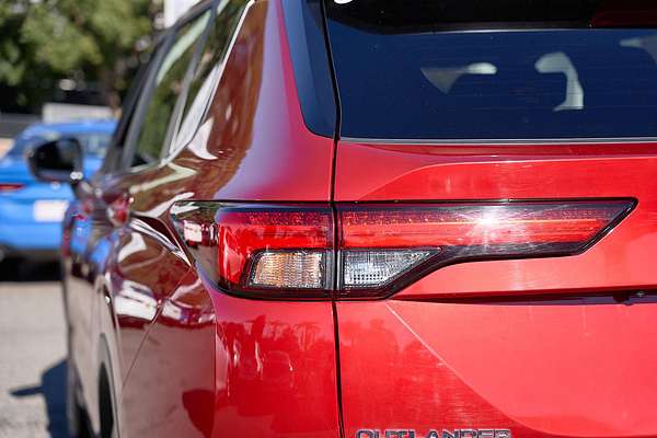 2024 Mitsubishi Outlander LS ZM