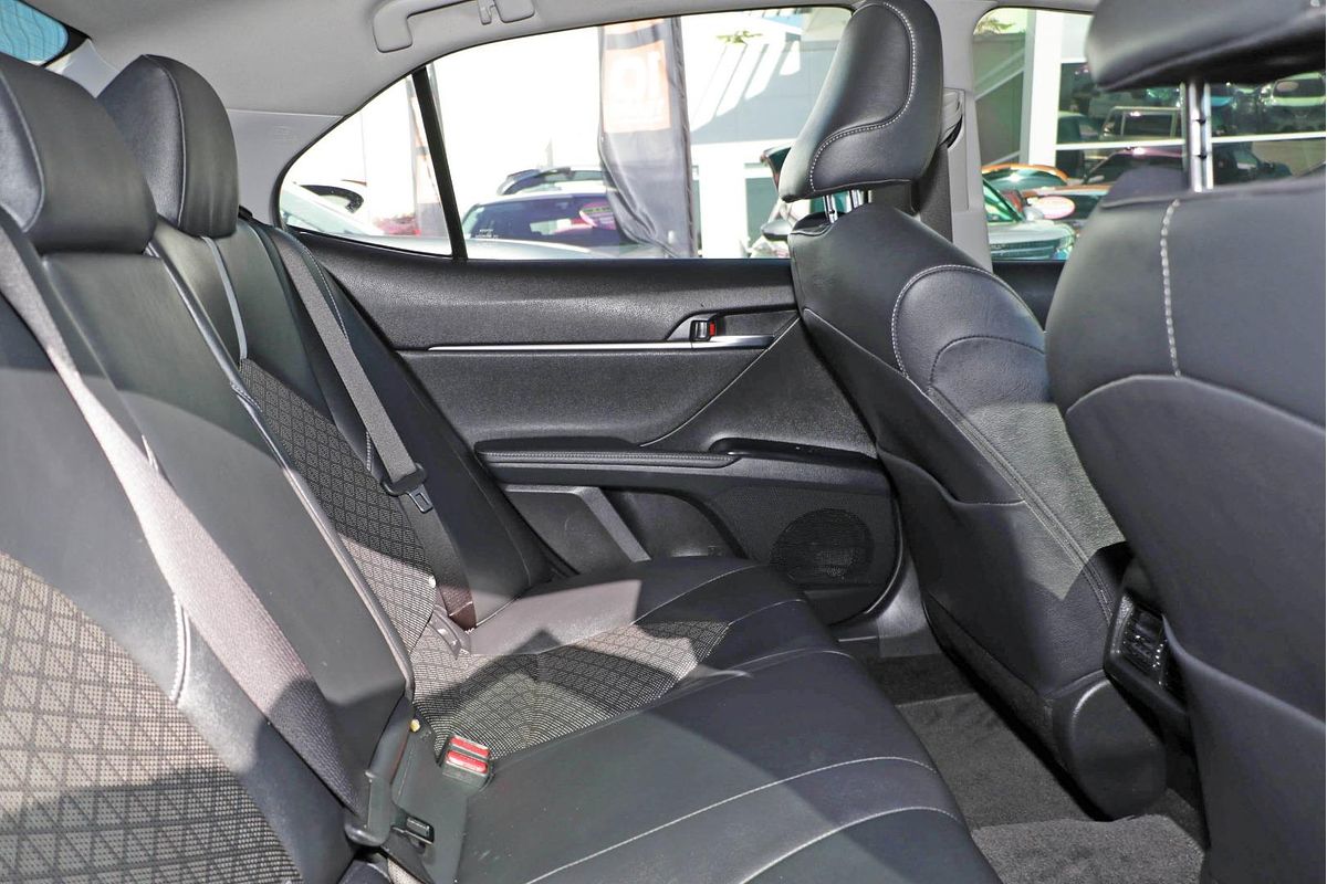 2018 Toyota Camry SX ASV70R