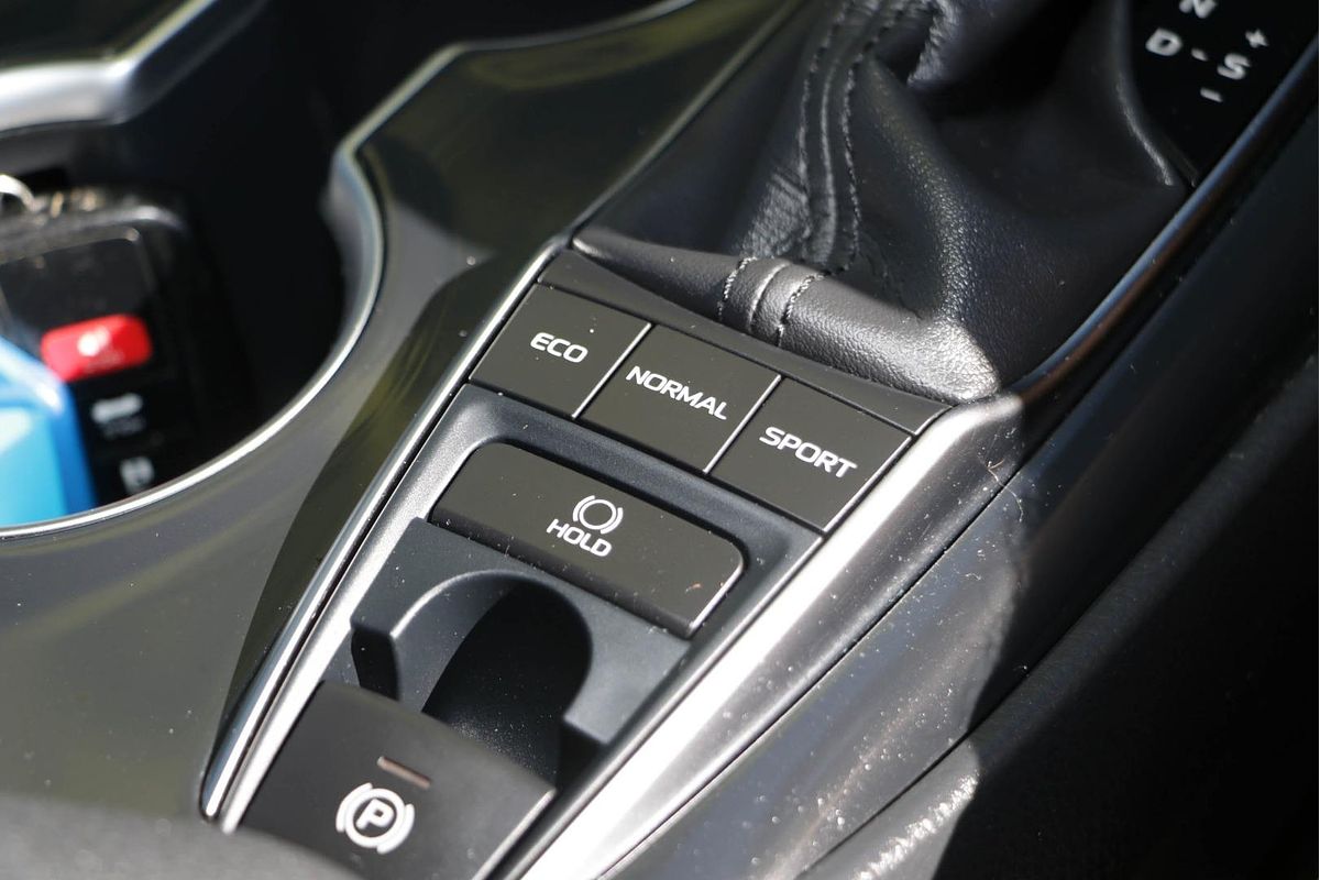 2018 Toyota Camry SX ASV70R
