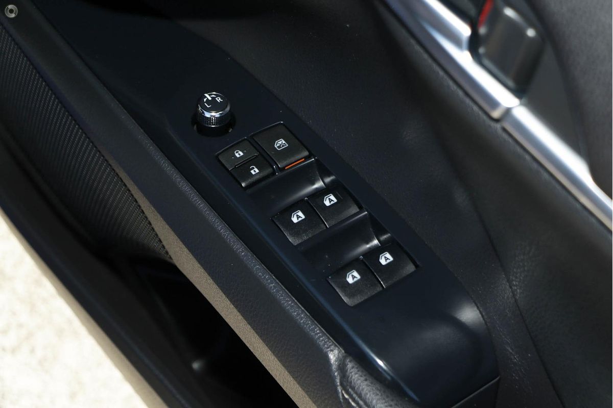 2018 Toyota Camry SX ASV70R