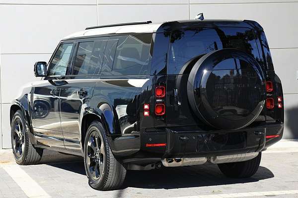 2025 Land Rover Defender 130 D350 X-Dynamic SE L663