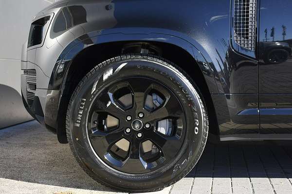 2025 Land Rover Defender 130 D350 X-Dynamic SE L663