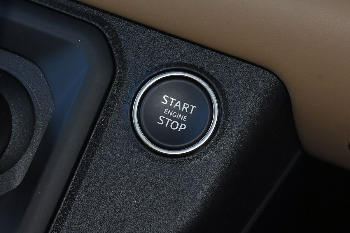 2025 Land Rover Defender 130 D350 X-Dynamic SE L663