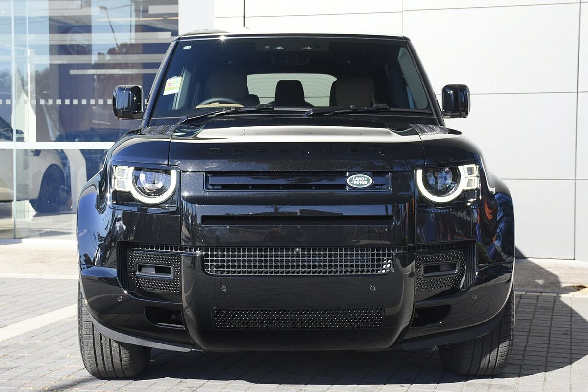 2025 Land Rover Defender 130 D350 X-Dynamic SE L663