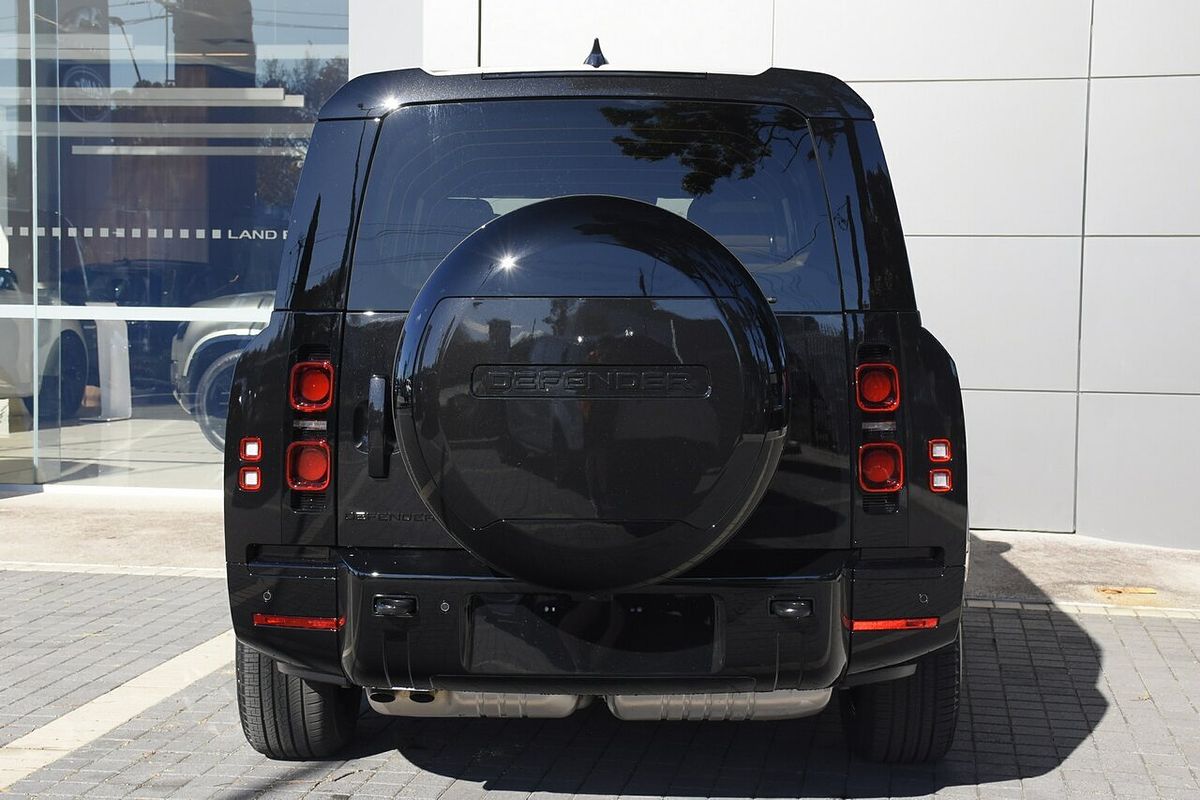 2025 Land Rover Defender 130 D350 X-Dynamic SE L663
