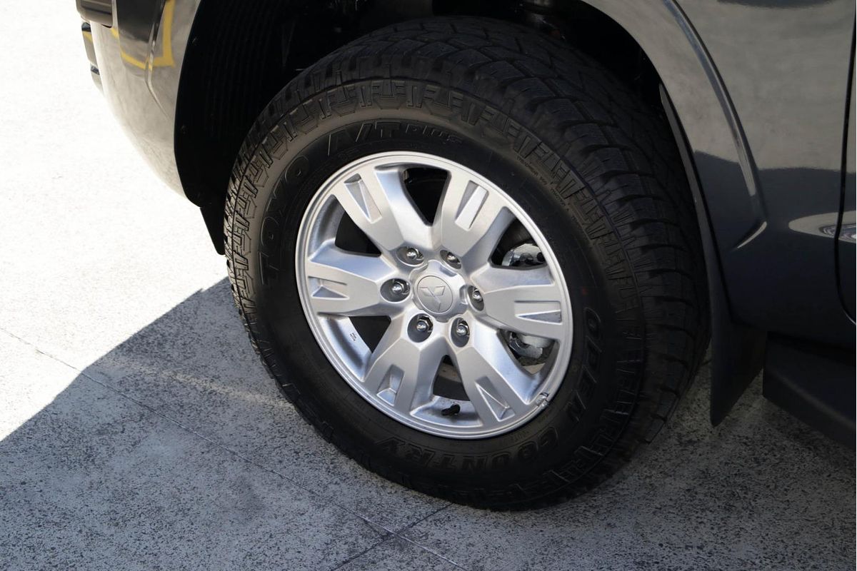 2025 Mitsubishi Triton GLX+ MV 4X4