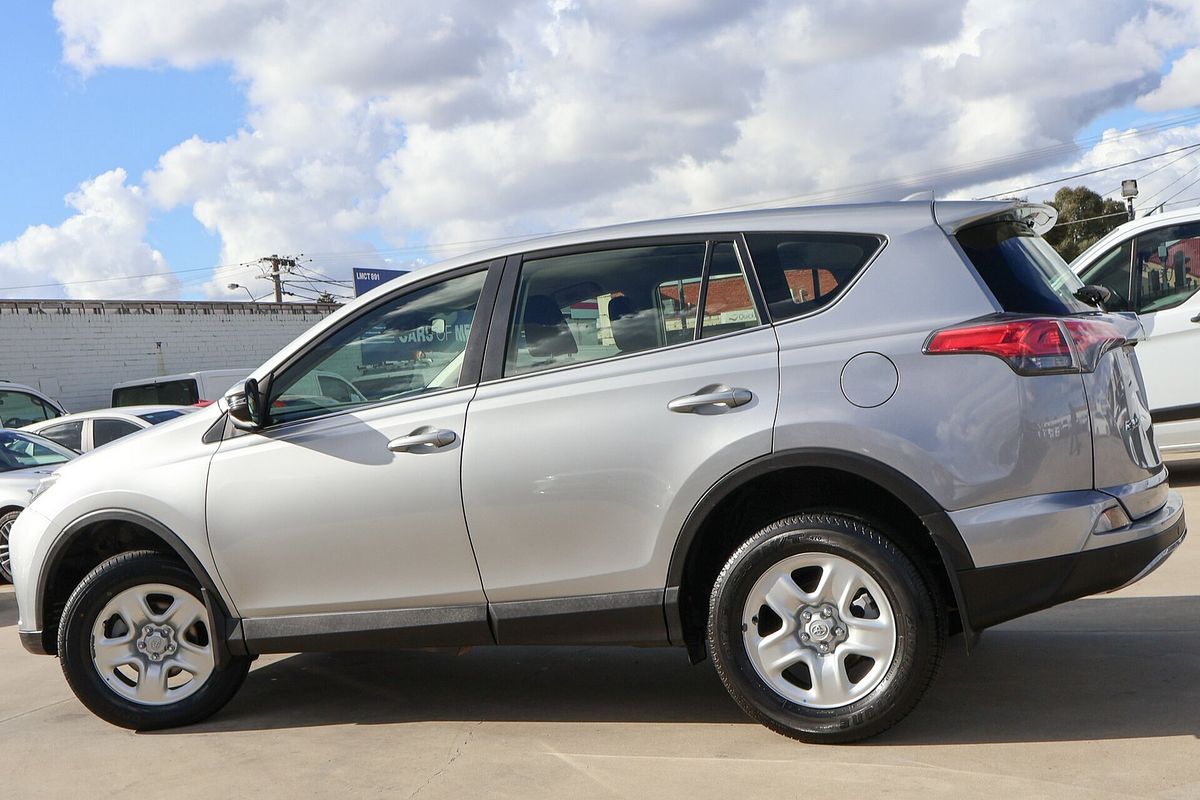 2017 Toyota RAV4 GX ZSA42R
