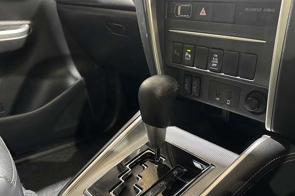 2022 Mitsubishi Triton GSR MR 4X4