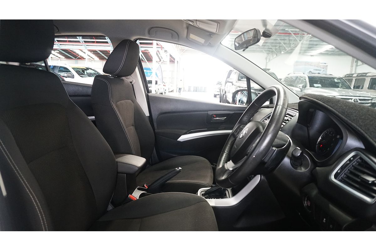2019 Suzuki S-Cross Turbo JY