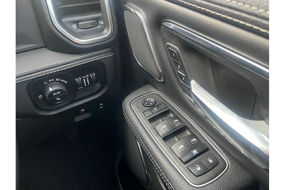 2024 RAM 1500 Laramie Sport RamBox DT 4X4 SWB