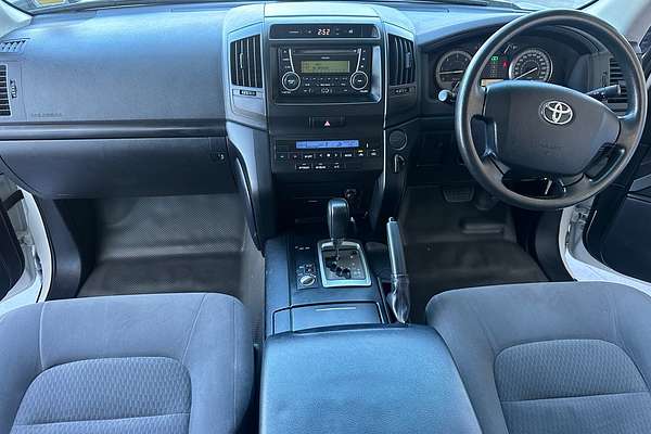 2017 Toyota Landcruiser GX VDJ200R