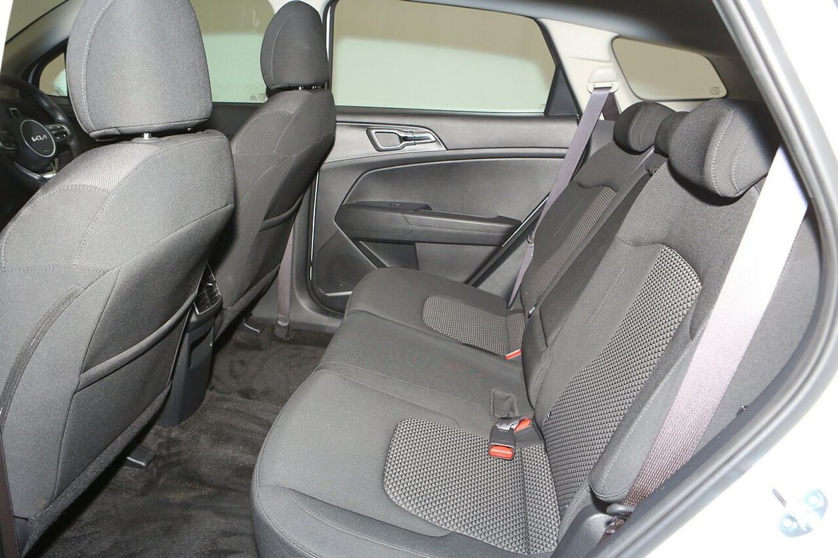 2024 Kia Sportage S NQ5