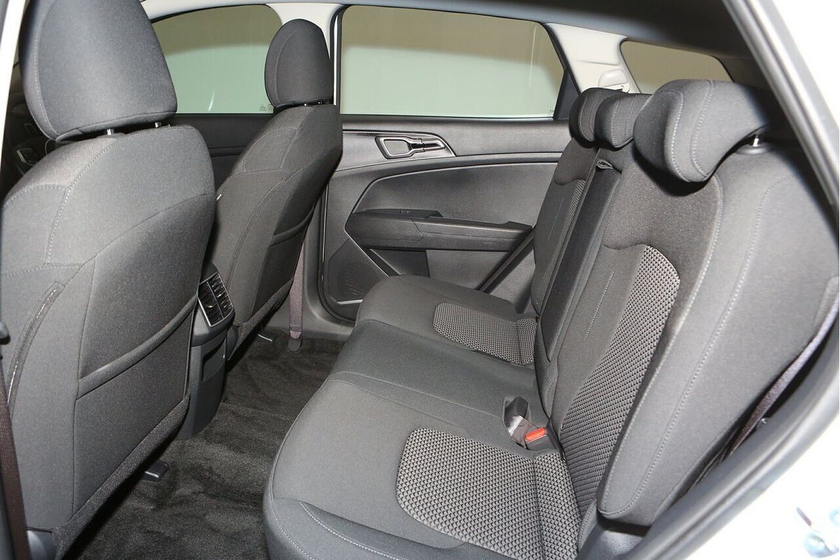 2024 Kia Sportage S NQ5